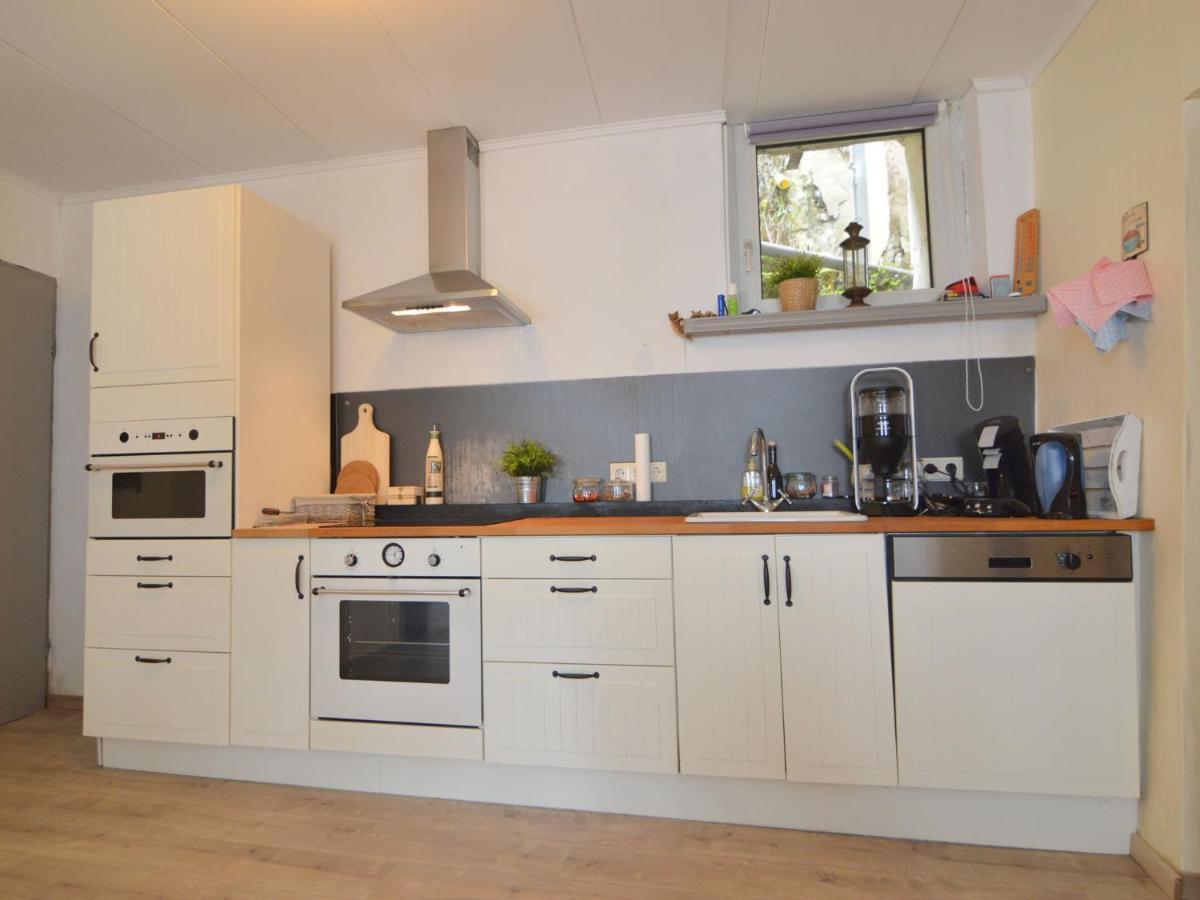 Very Comfortable House With Bathrooms And A Garden Mürlenbach Екстериор снимка