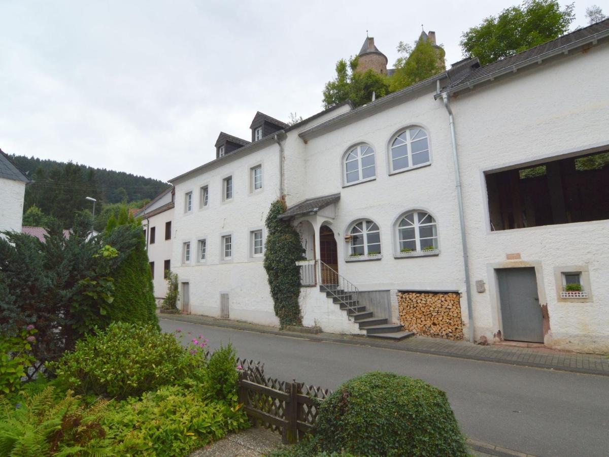 Very Comfortable House With Bathrooms And A Garden Mürlenbach Екстериор снимка
