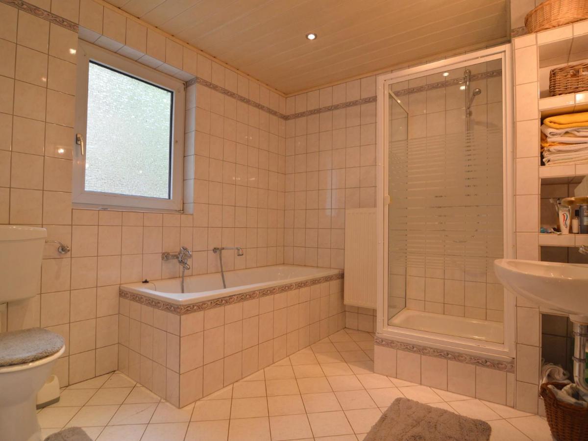 Very Comfortable House With Bathrooms And A Garden Mürlenbach Екстериор снимка