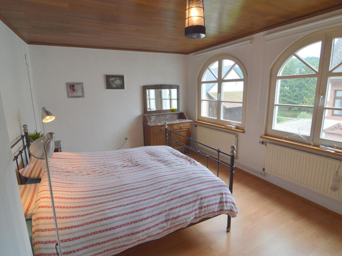 Very Comfortable House With Bathrooms And A Garden Mürlenbach Екстериор снимка